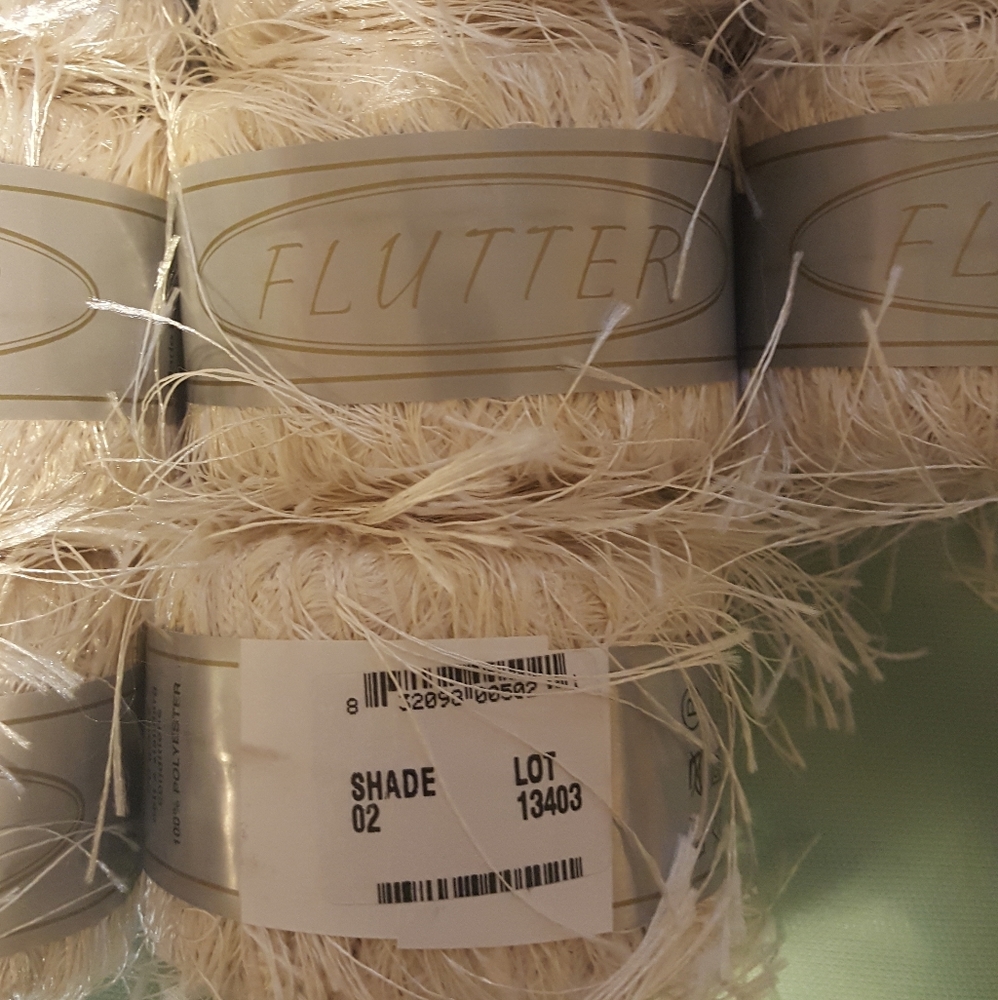 Flutter yarn. - Picture 2 of 2